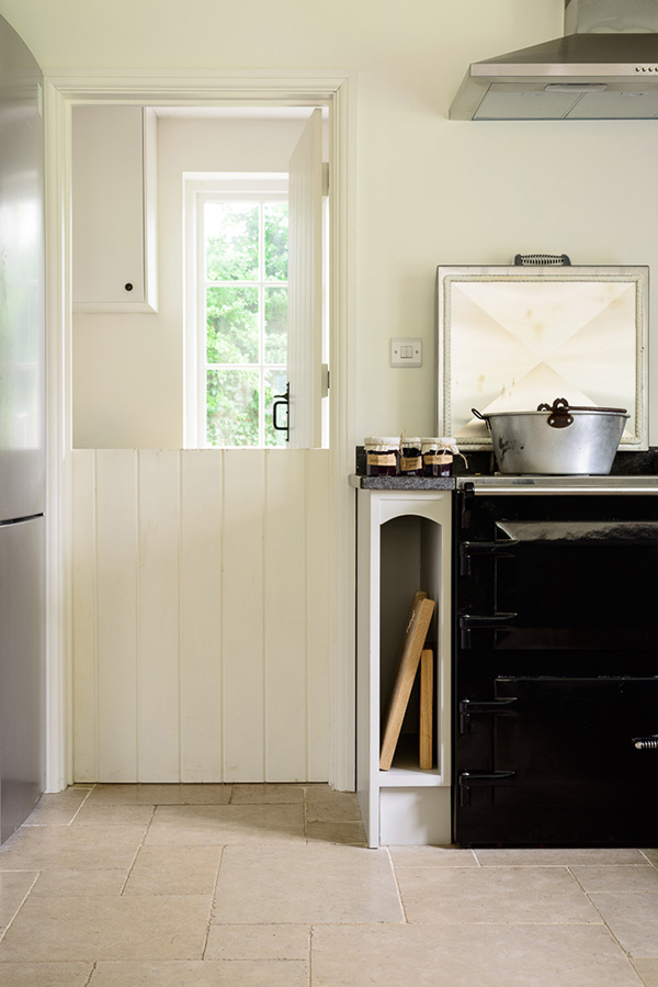 dijon_tumbled_limestone_kitchen
