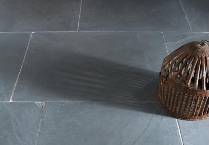 Grey Tumbled Slate Floors Of Stone, How To Cover Slate Flooring